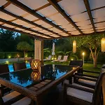 Small Paradise Private Pool, Jacuzzi, Bbq, Complete Privacy