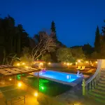 Small Paradise Private Pool, Jacuzzi, Bbq, Complete Privacy Vilă