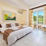 Vilă Small Paradise Private Pool, Jacuzzi, Bbq, Complete Privacy
