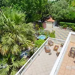 Small Paradise Private Pool, Jacuzzi, Bbq, Complete Privacy Vilă *