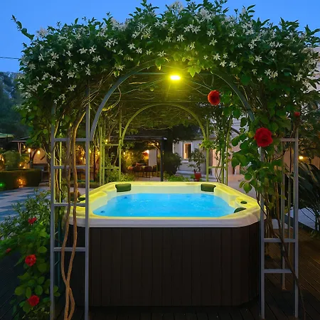 Small Paradise *