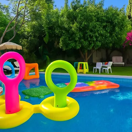 Small Paradise Private Pool, Jacuzzi, Bbq, Complete Privacy 别墅 伊利索斯