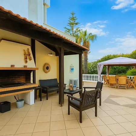 Small Paradise Private Pool, Jacuzzi, Bbq, Complete Privacy