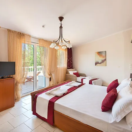 Small Paradise Private Pool, Jacuzzi, Bbq, Complete Privacy Villa Ialysos (Rhodes)