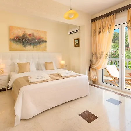 Villa Small Paradise Private Pool, Jacuzzi, Bbq, Complete Privacy