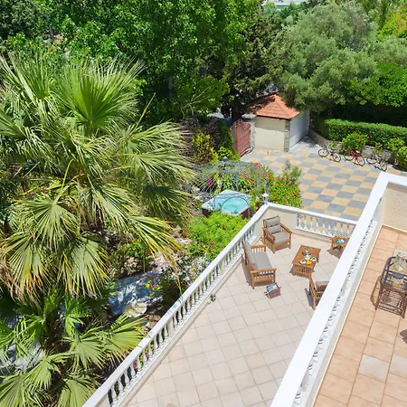 Small Paradise Private Pool, Jacuzzi, Bbq, Complete Privacy Villa *
