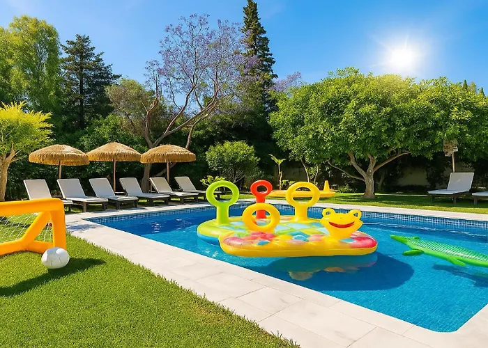 Вилла Small Paradise Private Pool, Jacuzzi, Bbq, Complete Privacy