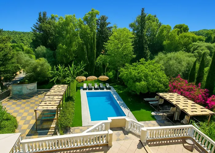 Small Paradise Private Pool, Jacuzzi, Bbq, Complete Privacy Ялиссос