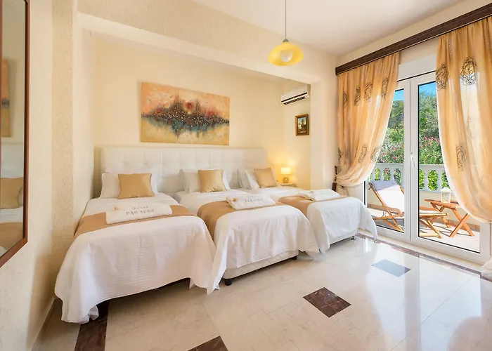 Small Paradise Private Pool, Jacuzzi, Bbq, Complete Privacy *