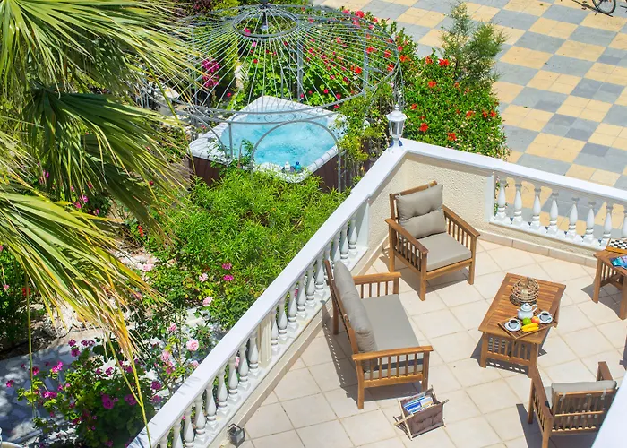 Villa Small Paradise Private Pool, Jacuzzi, Bbq, Complete Privacy *