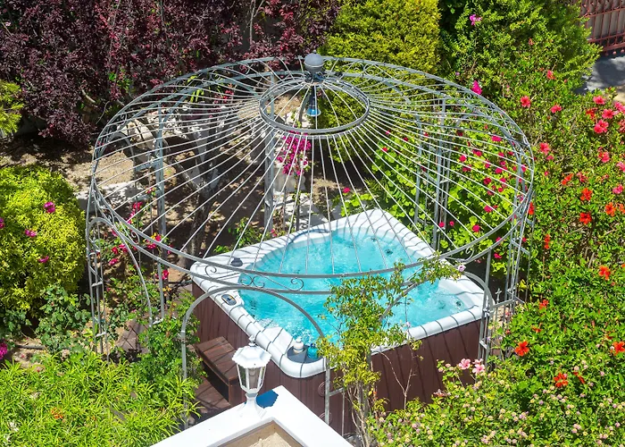 Вилла Small Paradise Private Pool, Jacuzzi, Bbq, Complete Privacy Ялиссос