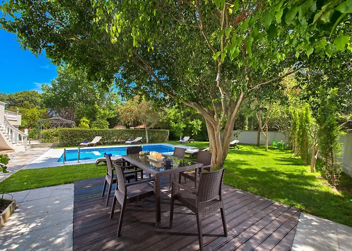 Villa Small Paradise Private Pool, Jacuzzi, Bbq, Complete Privacy *