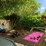 Small Paradise Private Pool, Jacuzzi, Bbq, Complete Privacy *