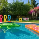 Small Paradise Private Pool, Jacuzzi, Bbq, Complete Privacy Vilă