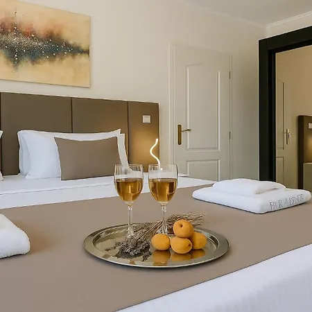 וילה Small Paradise Private Pool, Jacuzzi, Bbq, Complete Privacy יאליסוס