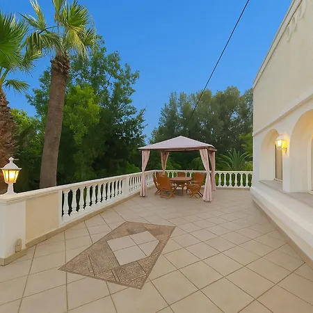 Small Paradise Private Pool, Jacuzzi, Bbq, Complete Privacy וילה יאליסוס