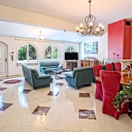 Small Paradise Private Pool, Jacuzzi, Bbq, Complete Privacy * יאליסוס