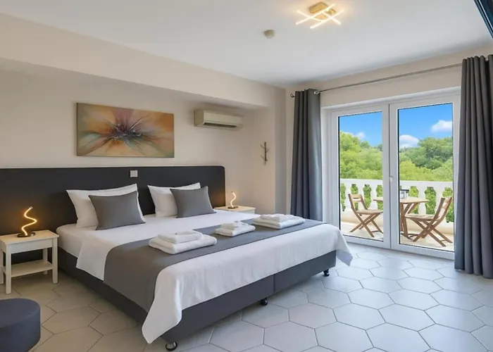 Small Paradise Private Pool, Jacuzzi, Bbq, Complete Privacy וילה יאליסוס