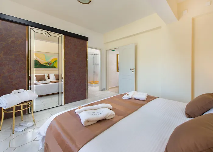 Small Paradise Private Pool, Jacuzzi, Bbq, Complete Privacy Willa